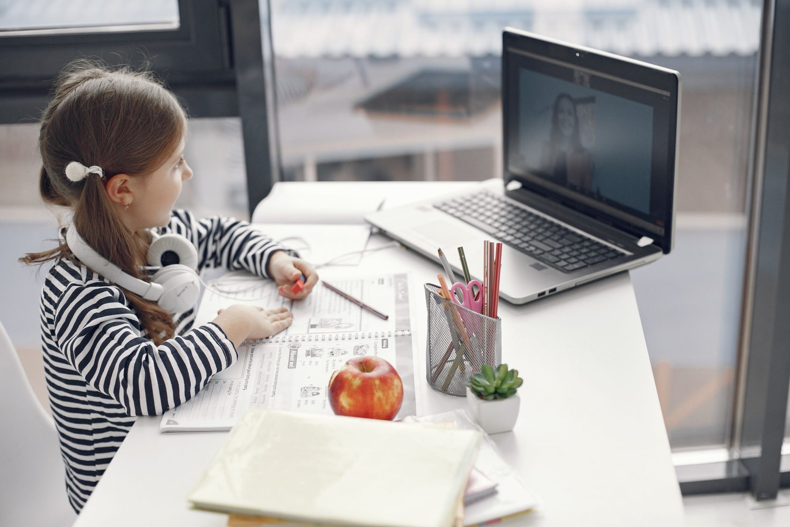Interactive learning method to learn Chinese for children
